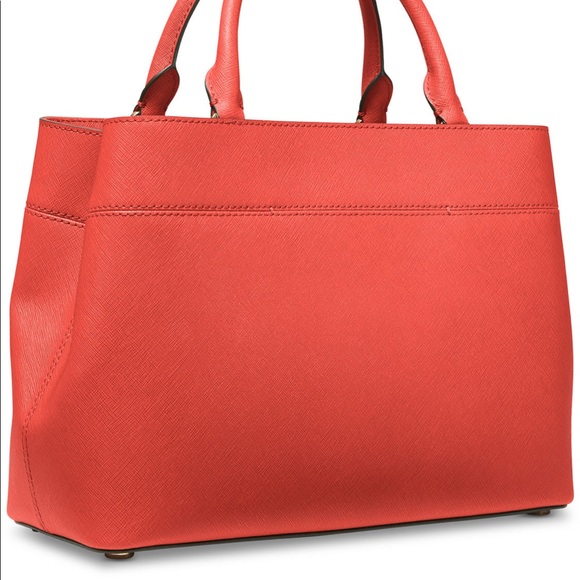 Michael Kors Hailee Handbag - Picture 6 of 8